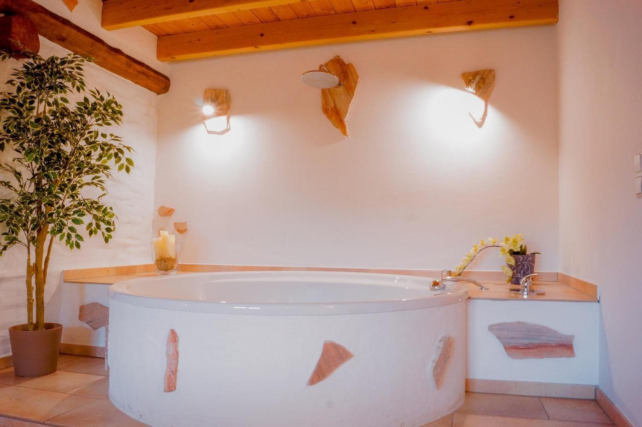 Besondere Ferienwohnung Spirit Auf Idyllischem Reiterhof Nahe Burg Eltz Münstermaifeld 外观 照片