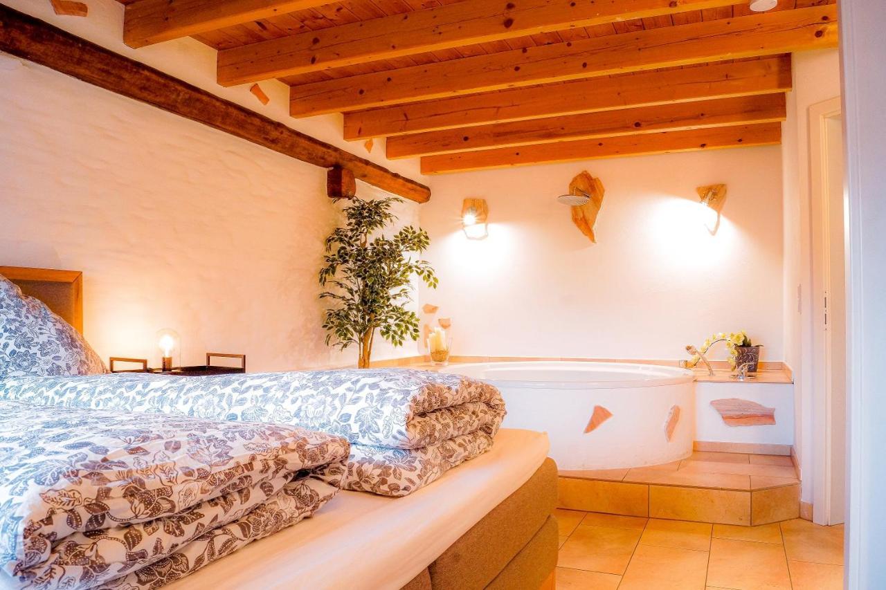 Besondere Ferienwohnung Spirit Auf Idyllischem Reiterhof Nahe Burg Eltz Münstermaifeld 外观 照片